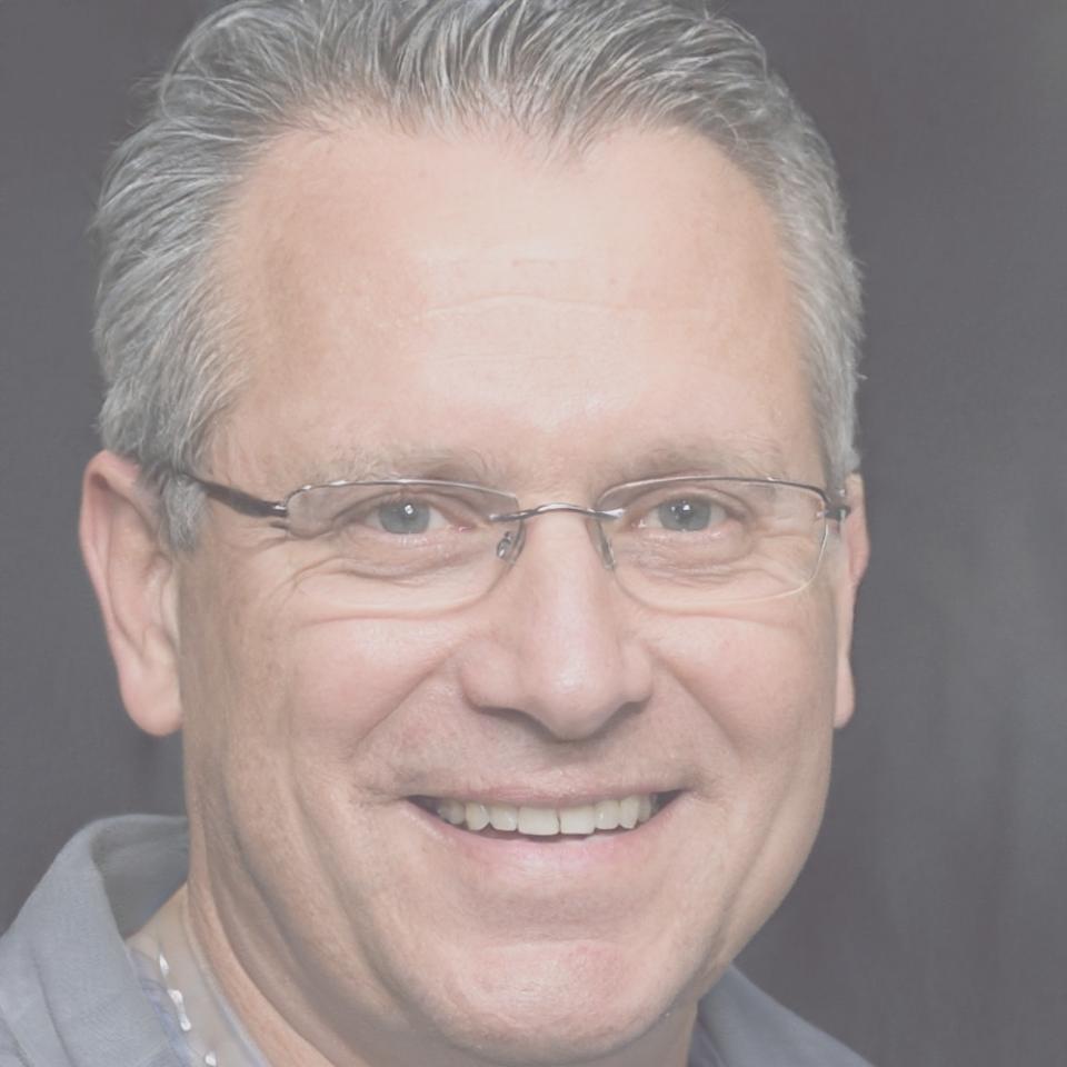 Portrait de Marc Dubois, consultant en stratégie d'entreprise